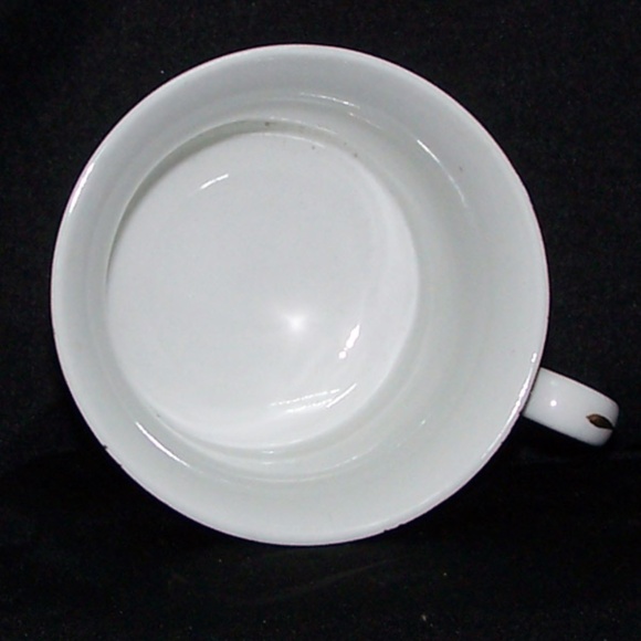 VTG- Truly Tasteful Fine China Tea Cup - Picture 5 of 8